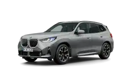 Silberner BMW X3, Seitenansicht, auf weißem Hintergrund.