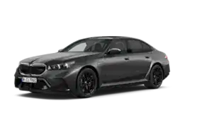 Dunkelgrauer BMW M5, Seitenansicht, vor weißem Hintergrund.