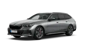 Silberner BMW Kombi auf weißem Hintergrund, seitliche Ansicht.