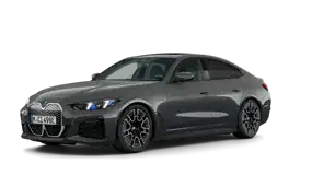 Graues BMW i4 Gran Coupé, seitliche Ansicht, auf weißem Hintergrund.