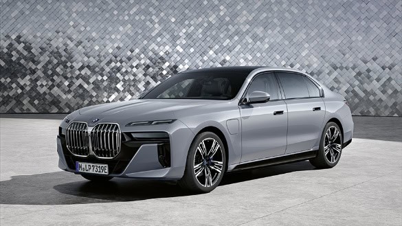 BMW 7er LIMOUSINE PLUG-IN-HYBRID