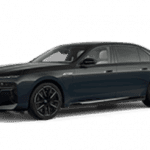 Dunkelgraue BMW Limousine seitlich auf weißem Hintergrund.