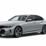 Silberner BMW 3er Limousine, seitliche Frontansicht, auf weißem Hintergrund.