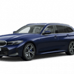 Dunkelblauer BMW Kombi auf weißem Hintergrund, seitliche Ansicht.